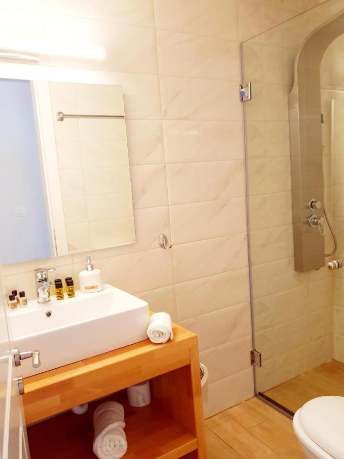 Reiki Apartments Ereikoussa Екстериор снимка