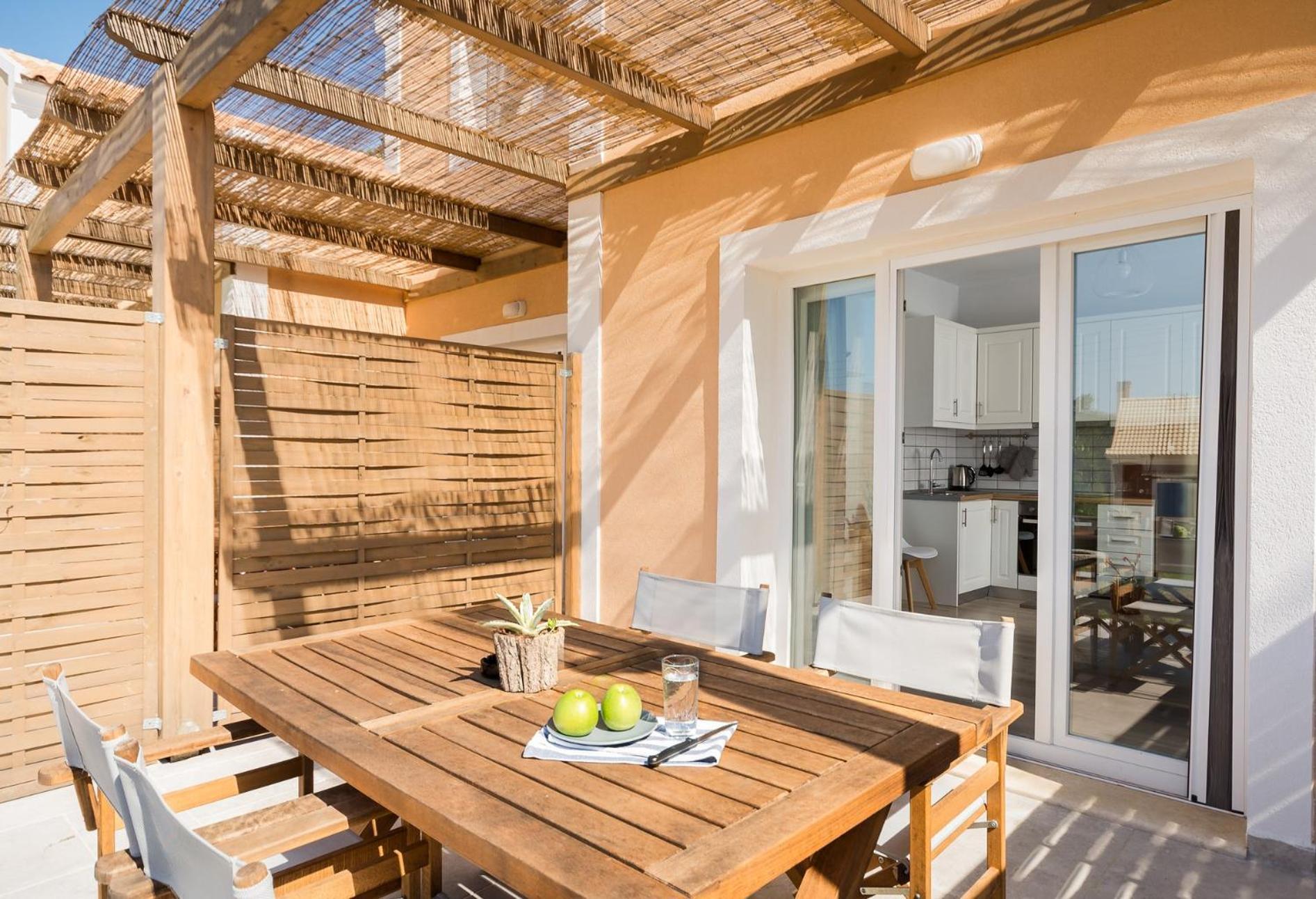 Reiki Apartments Ereikoussa Екстериор снимка